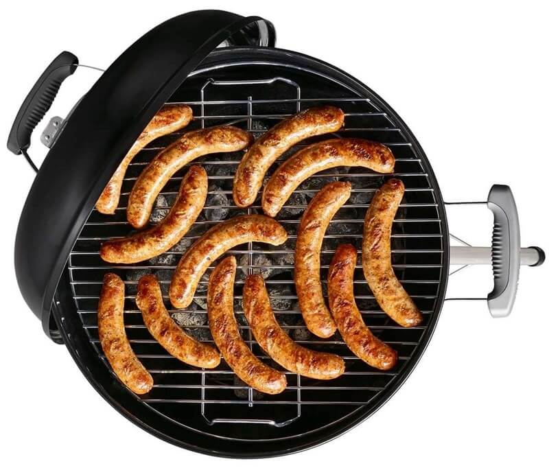 bar-b-kettle-57-cm-gril-na-drevene-uhlie-weber-pohlad -z-hora-t